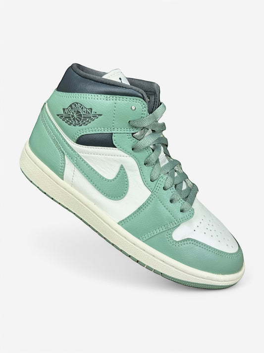 Nike Air Jordan 1 Mid (39)