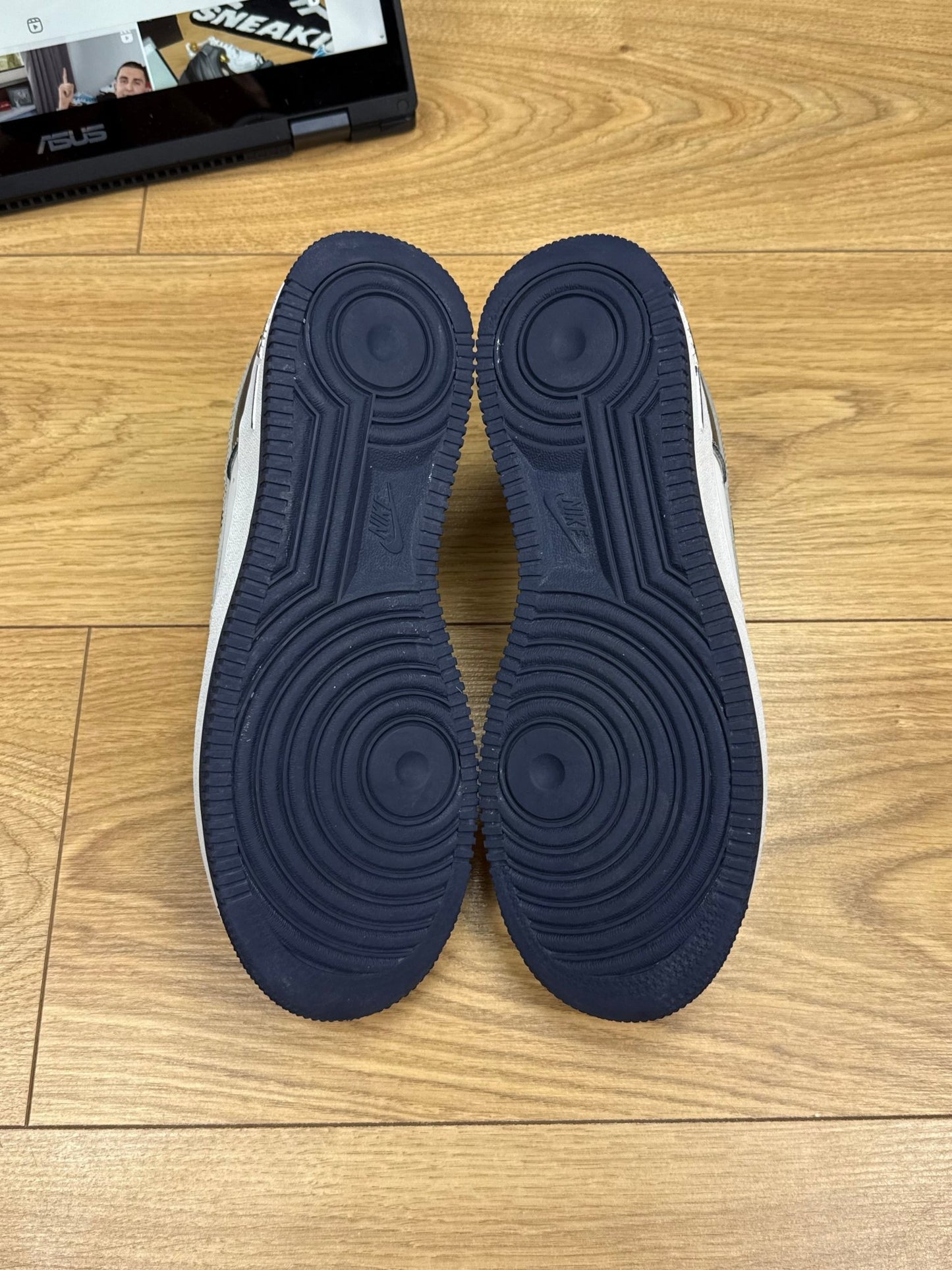 Nike Air Force 1 Low (40)