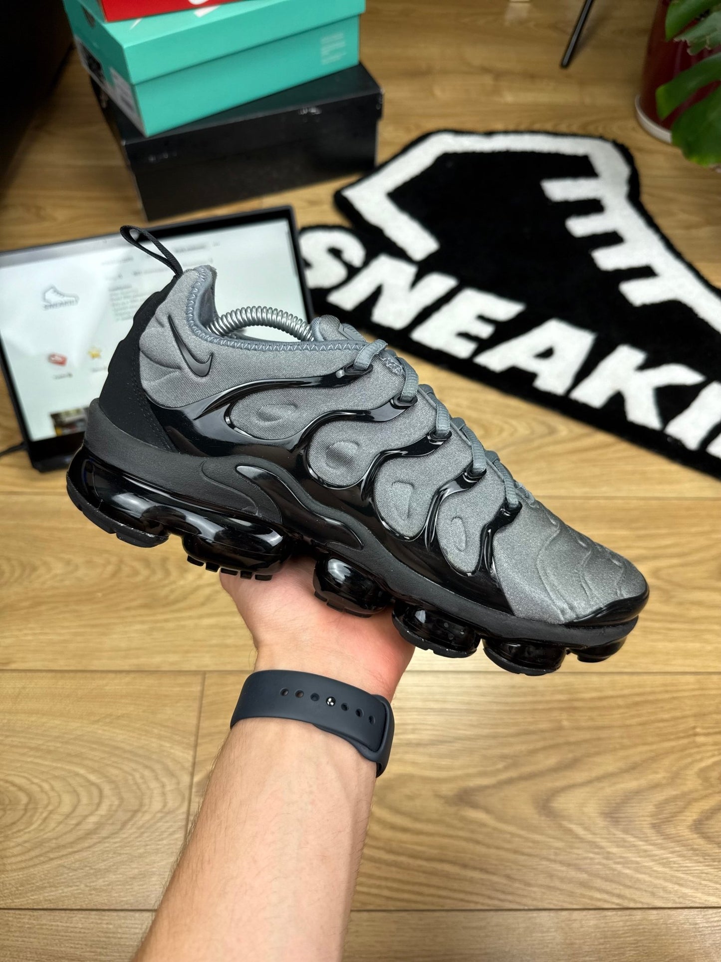 Nike Air Vapormax Plus (44)