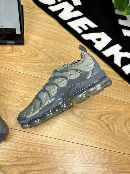 Nike Air Vapormax Plus (43)