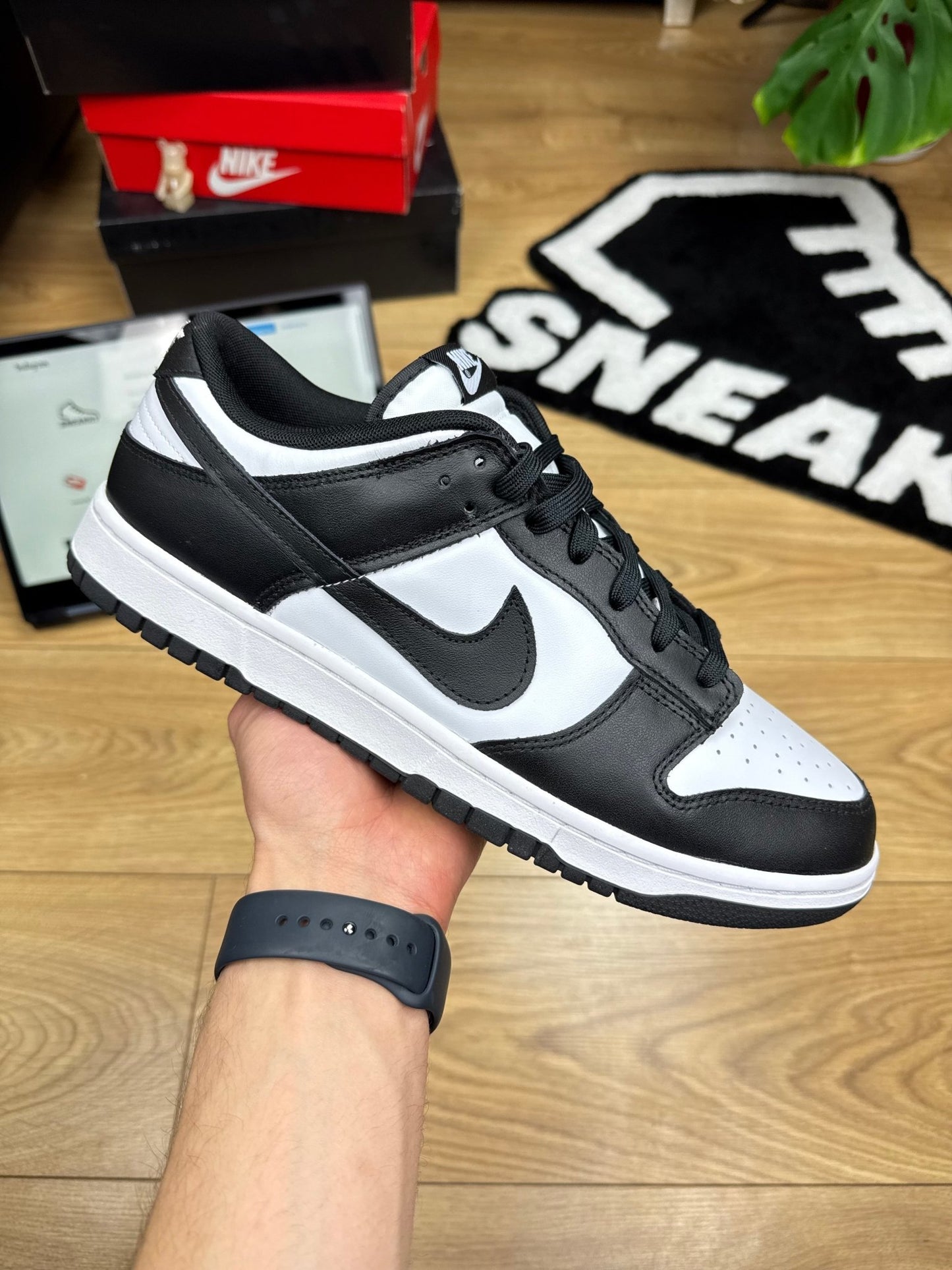 Nike Dunk Low Panda (46)