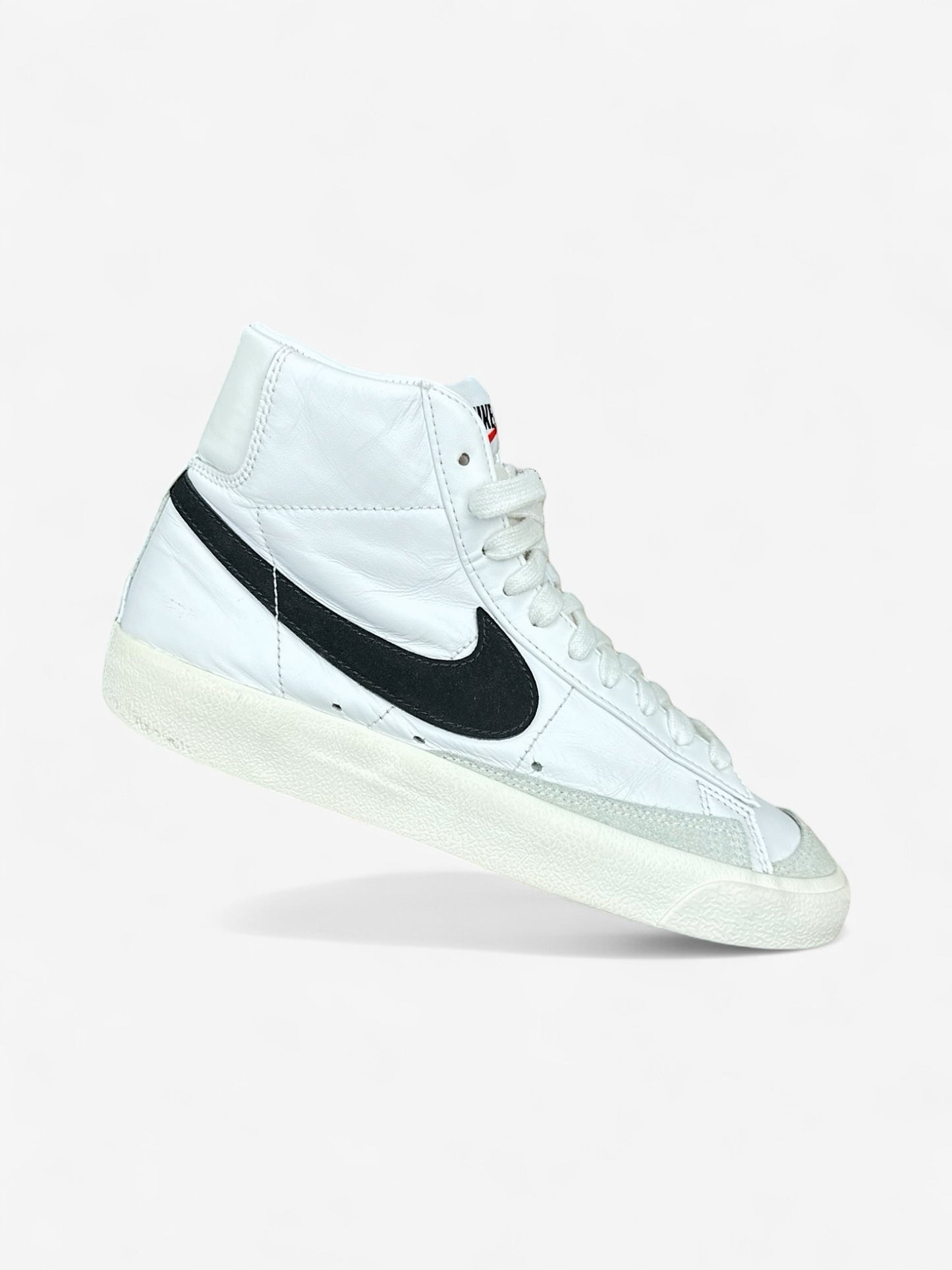 Nike Blazer Mid 77 (39)