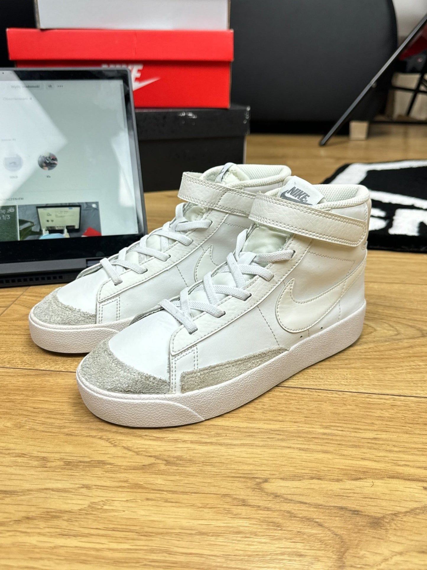 Nike Blazer Mid 77 (35)