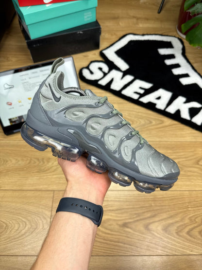 Nike Air Vapormax Plus (44)