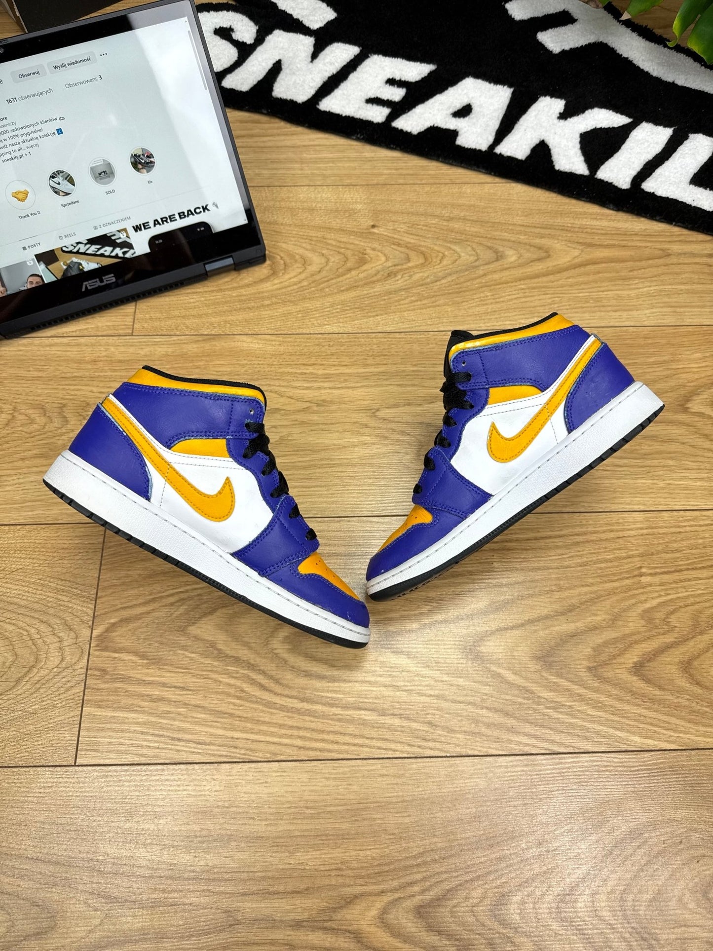 Nike Air Jordan 1 Mid (38)