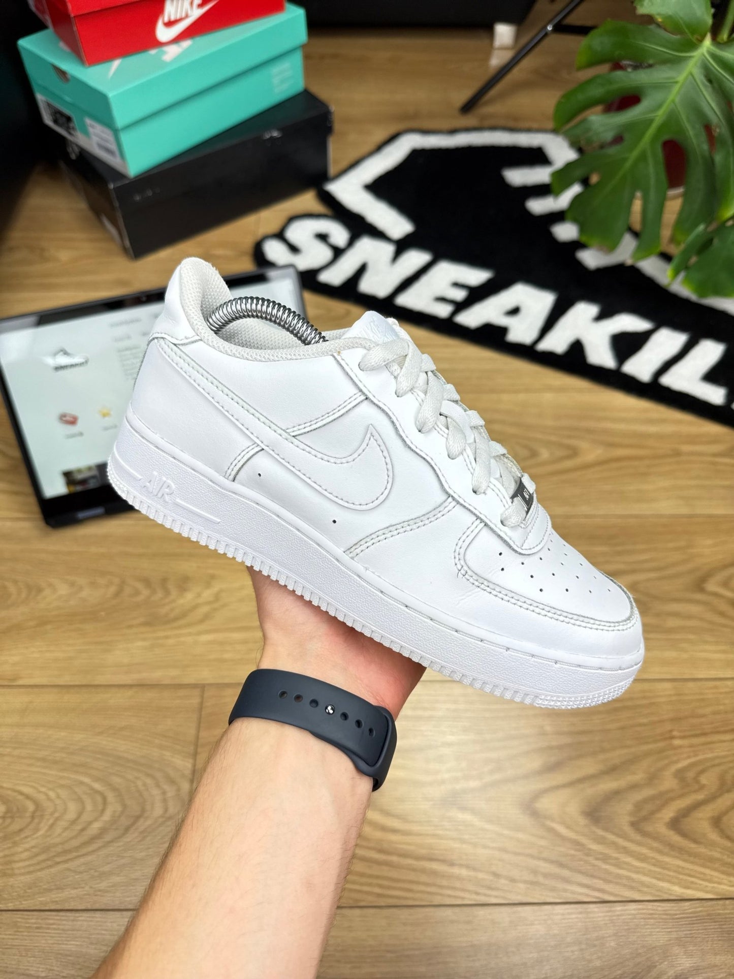 Nike Air Force 1 Low (38.5)