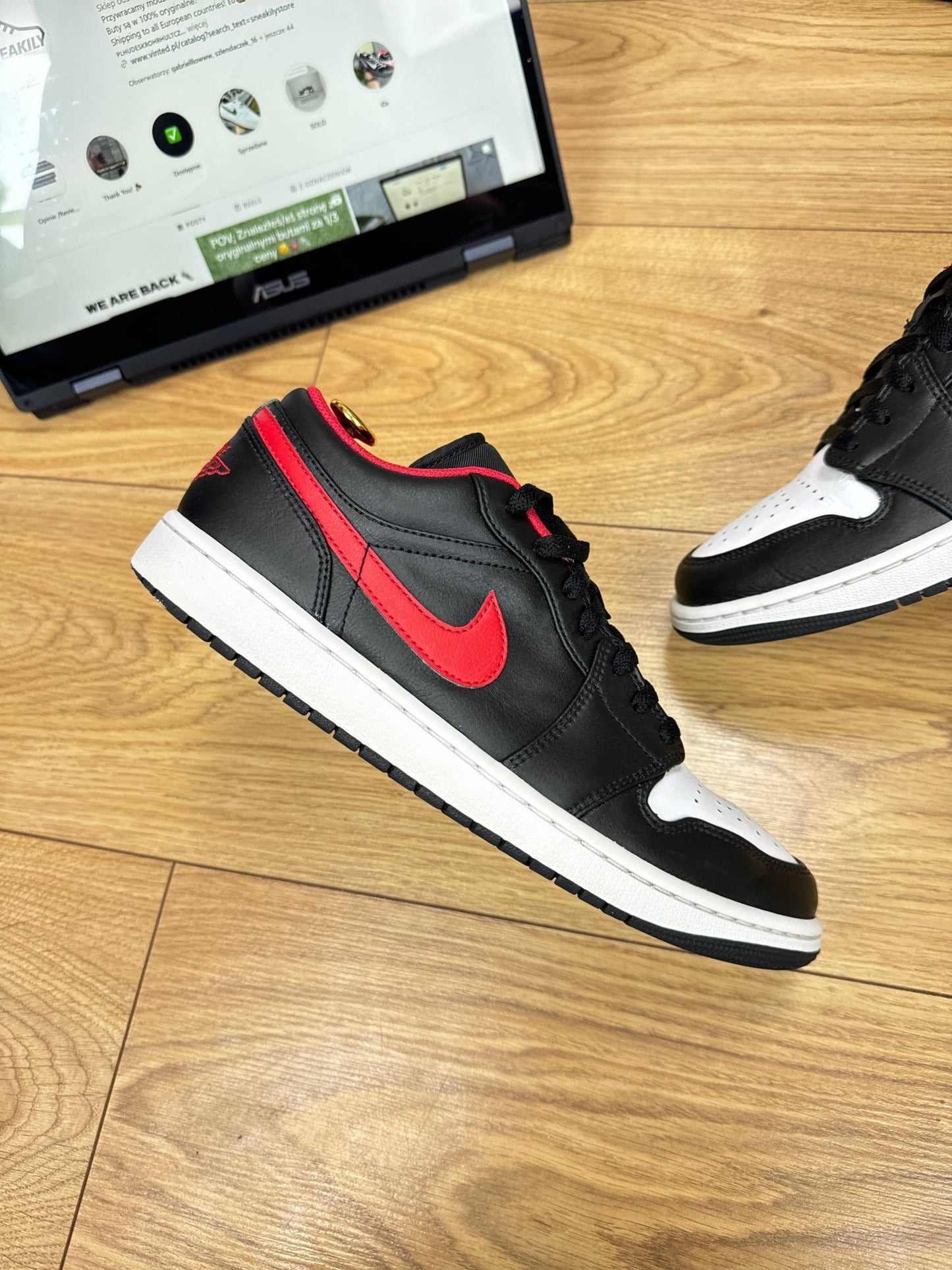 Nike Air Jordan 1 Low (42.5)
