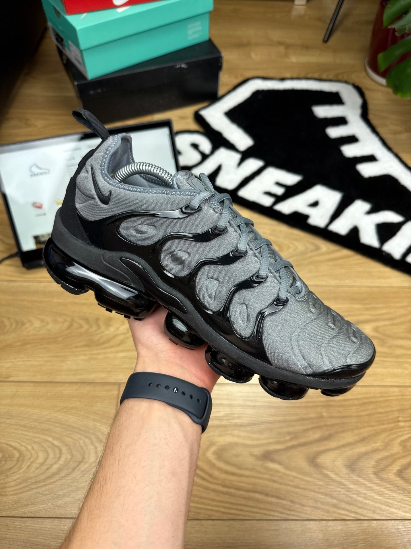 Nike Air Vapormax Plus (44)