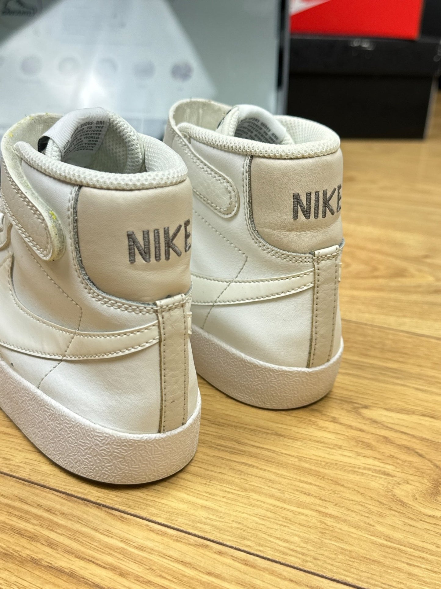 Nike Blazer Mid 77 (35)