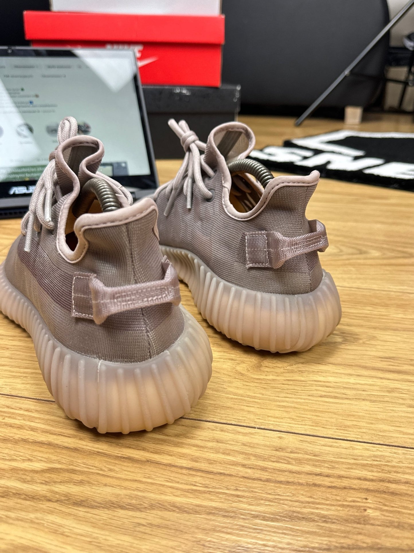 Adidas Yeezy 350 V2 Monomist (42)