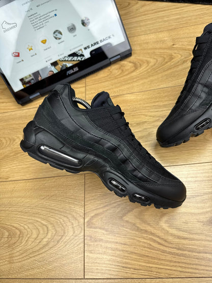Nike Air Max 95 (42.5)