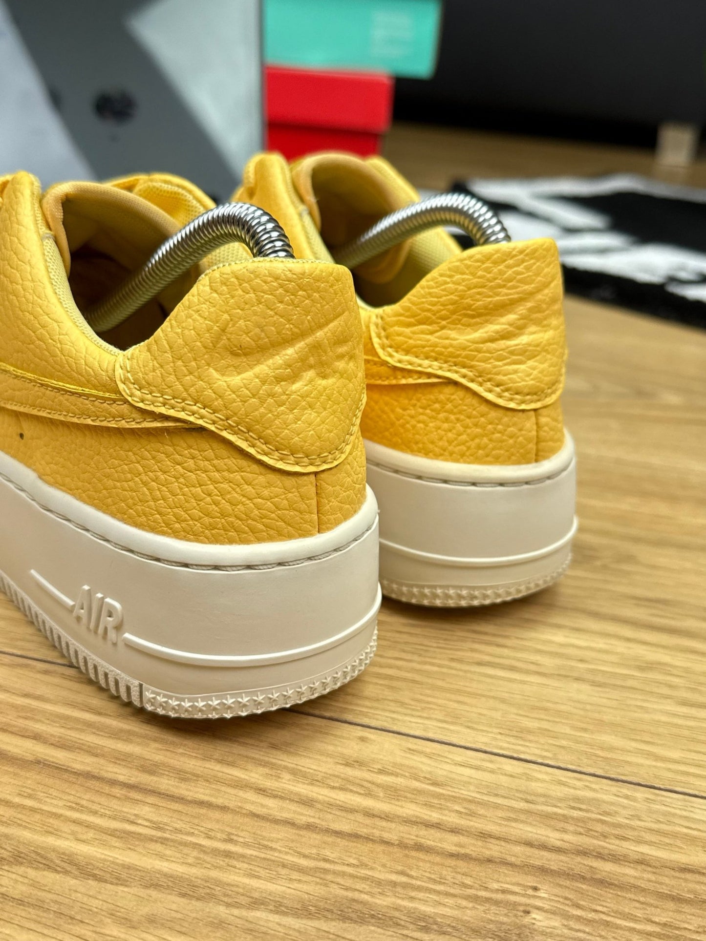Nike Air Force 1 Sage (37.5)