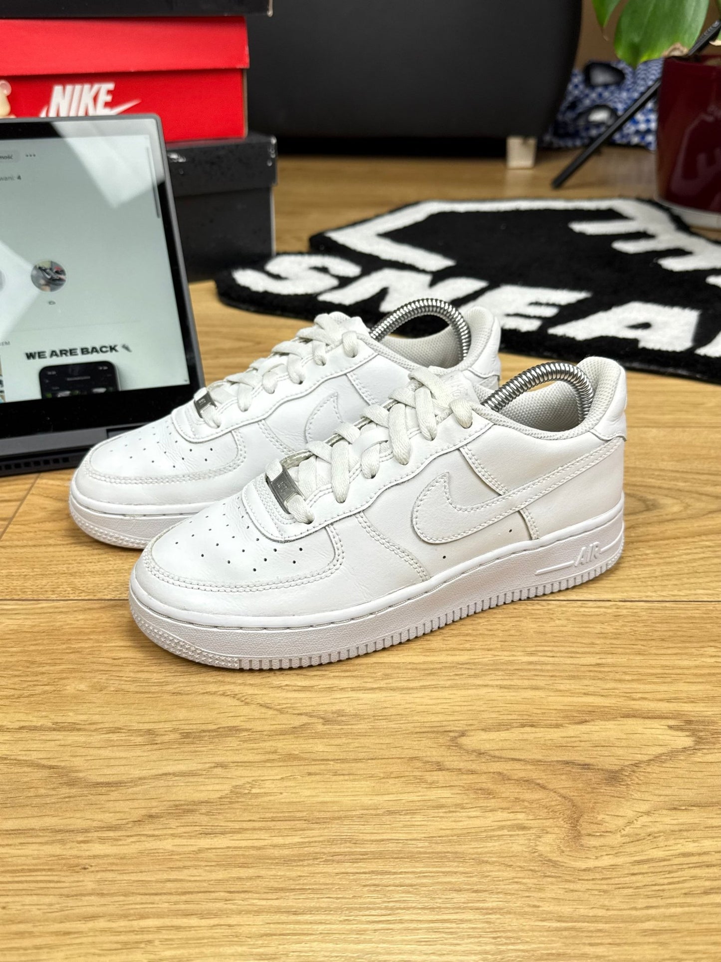Nike Air Force 1 Low (37.5)