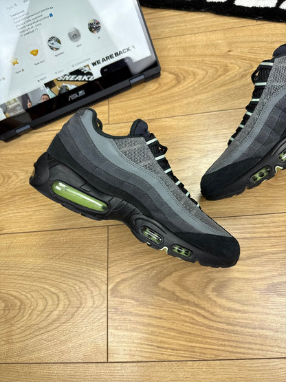 Nike Air Max 95 (42.5)
