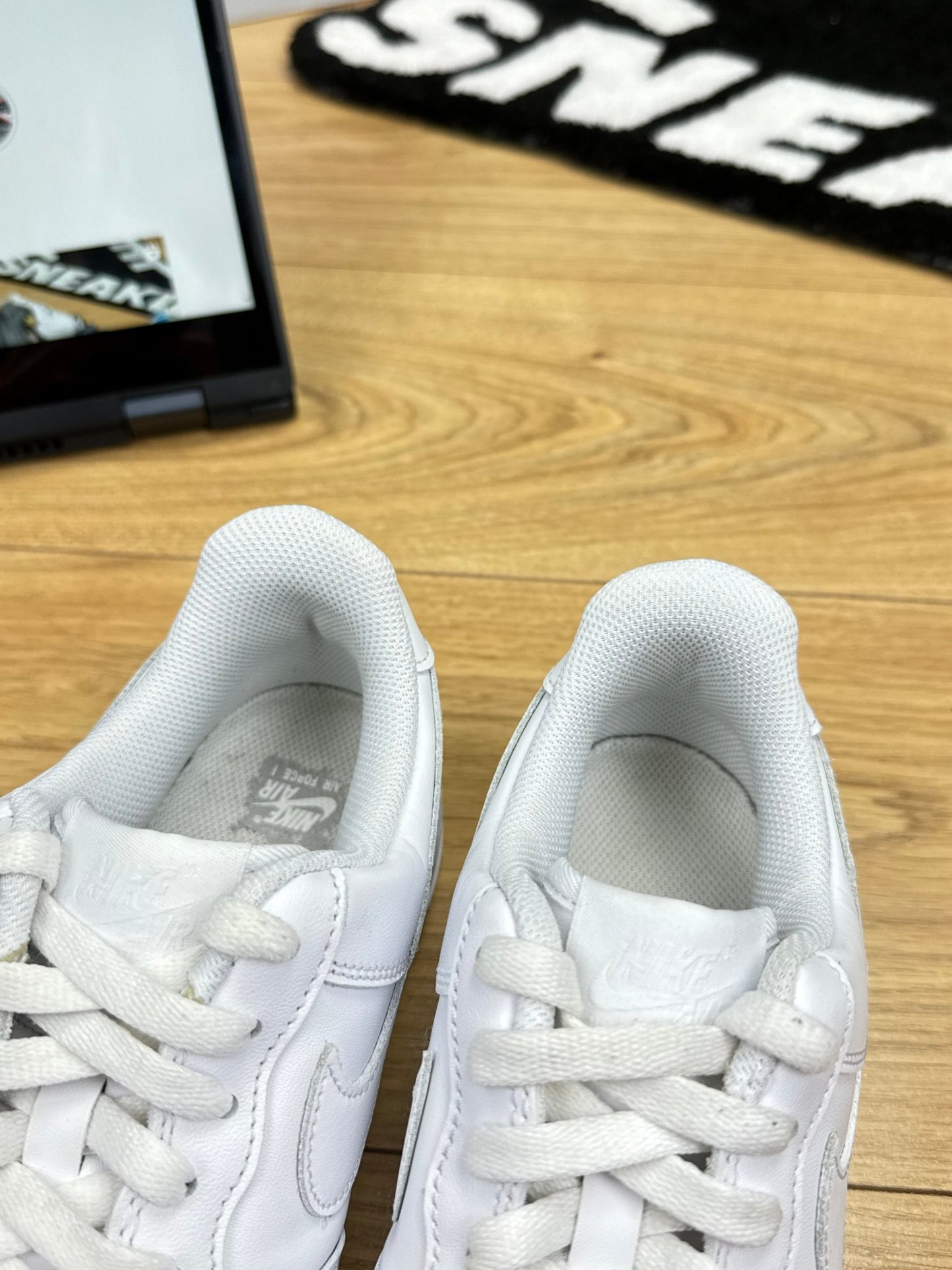 Nike Air Force 1 Low (40)