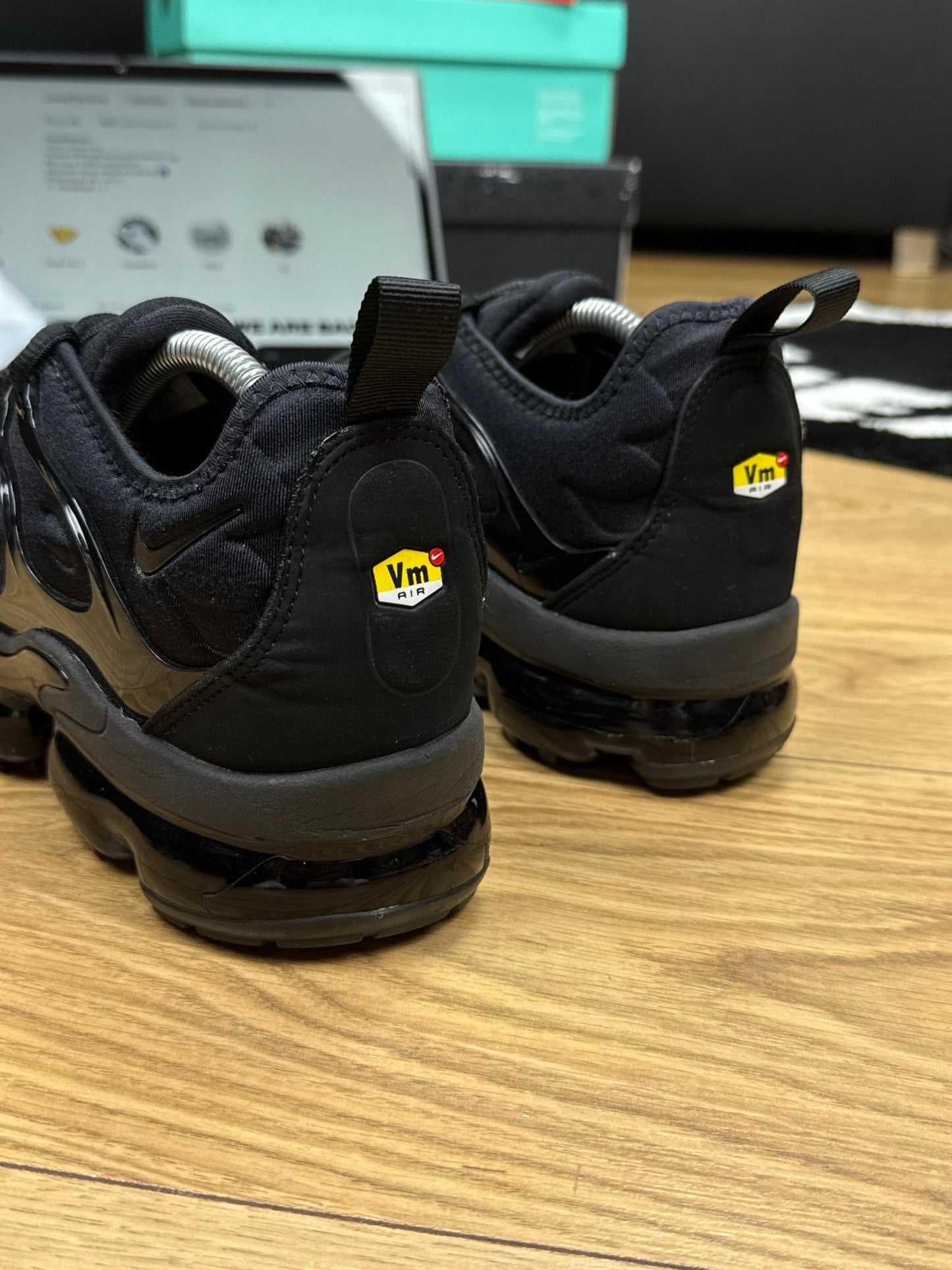 Nike Air Vapormax Plus (42.5)
