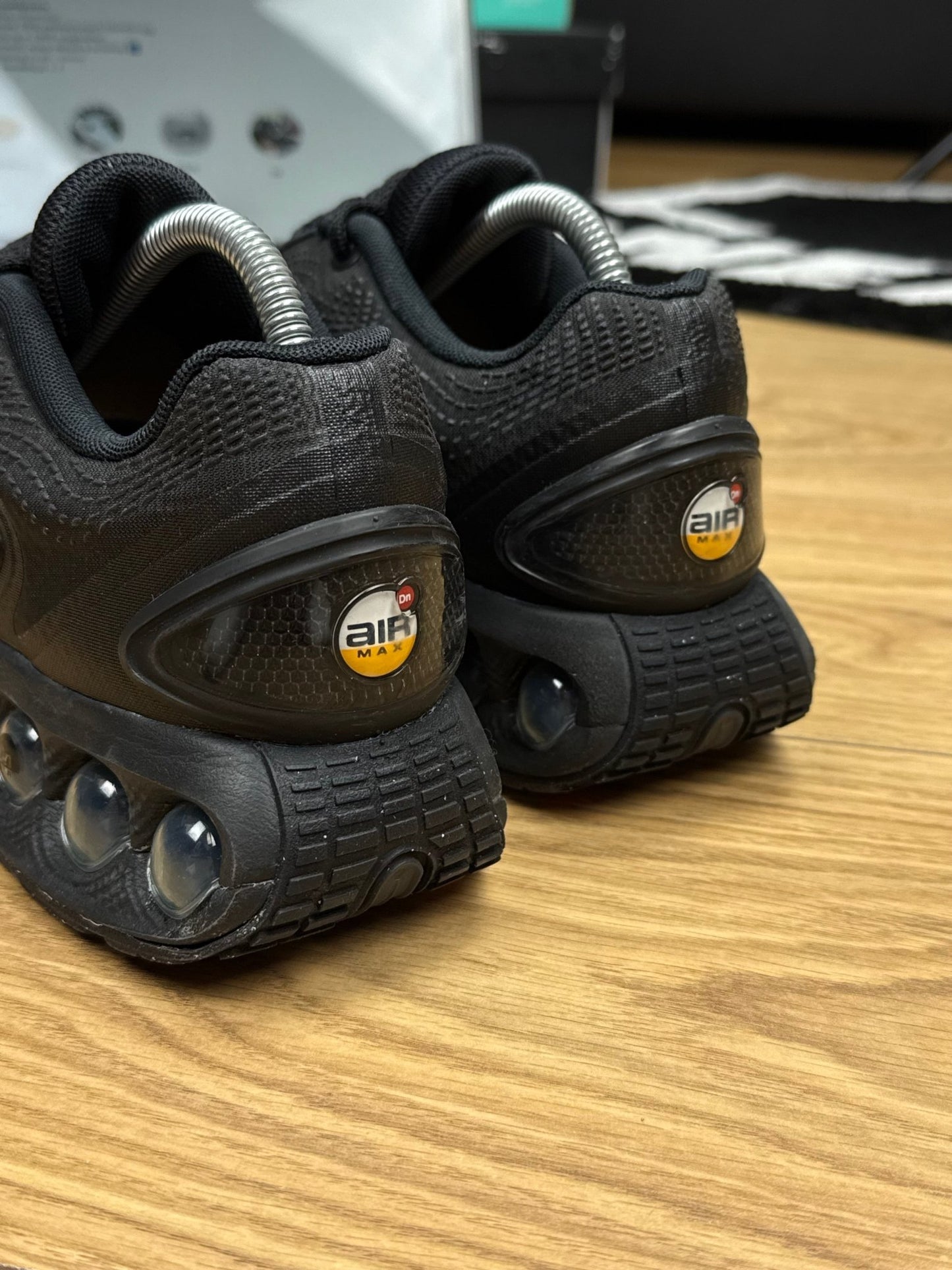 Nike Air Max DN (41)