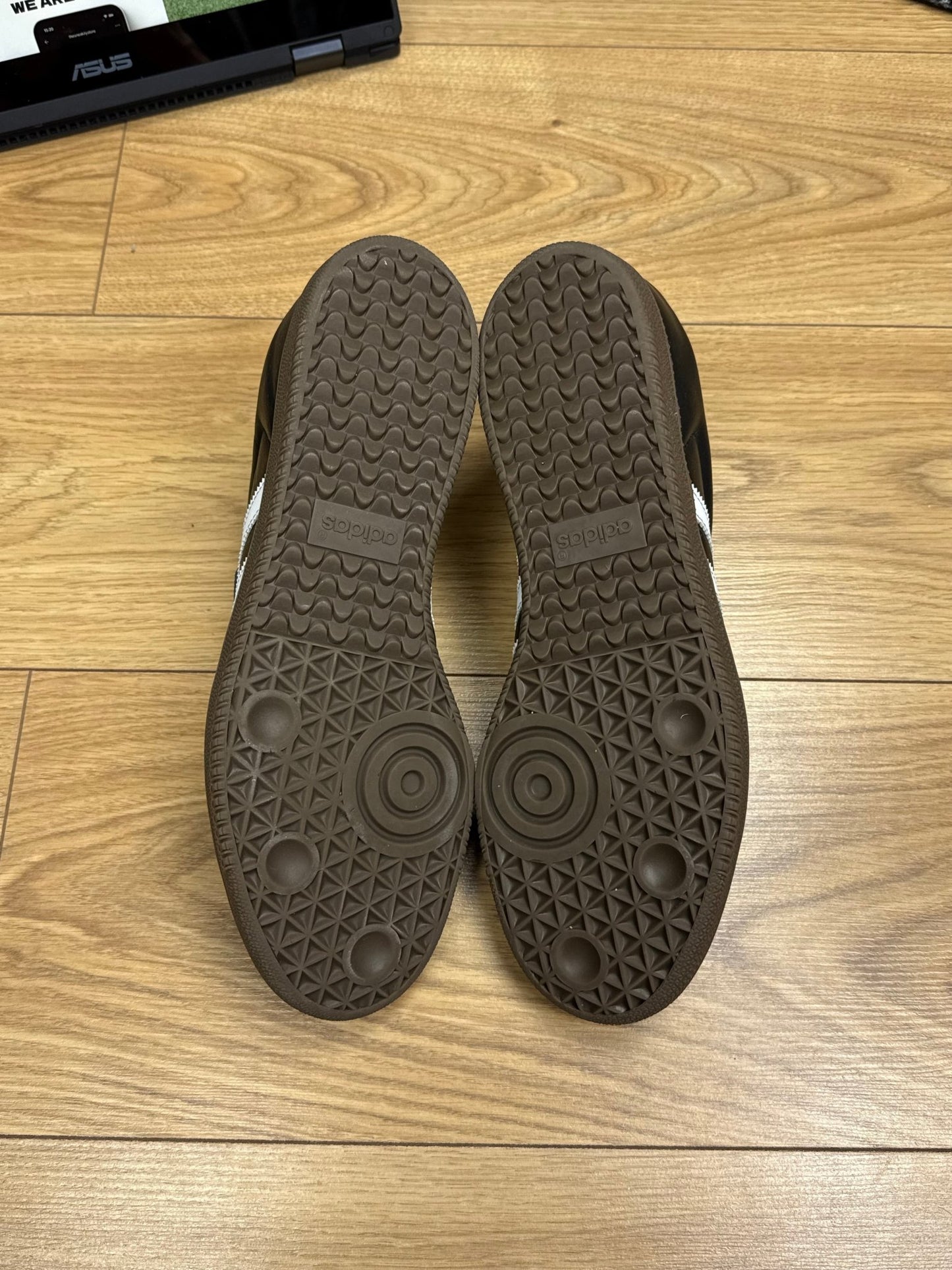 Adidas Samba (45 1/3)