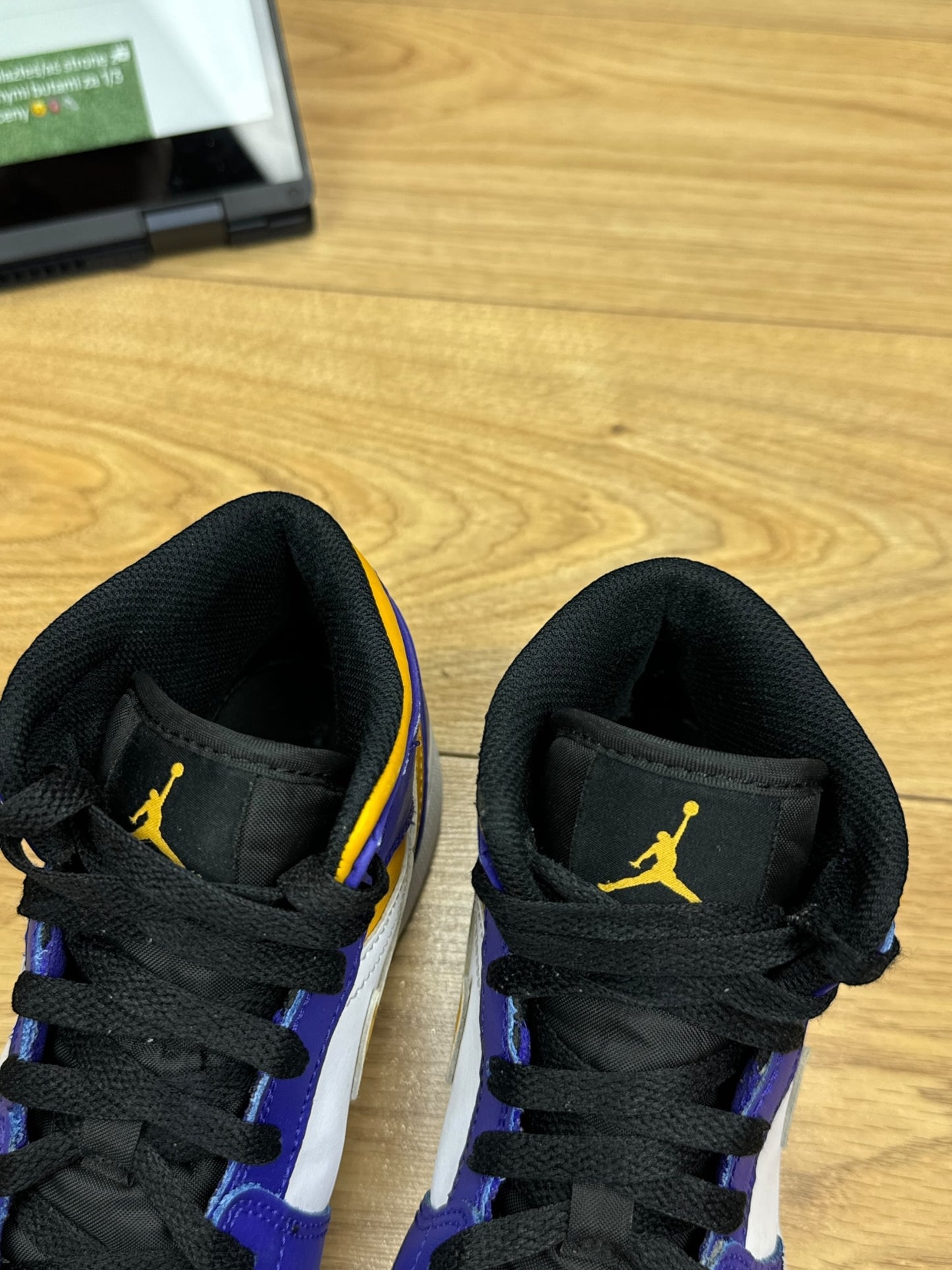 Nike Air Jordan 1 Mid (38.5)