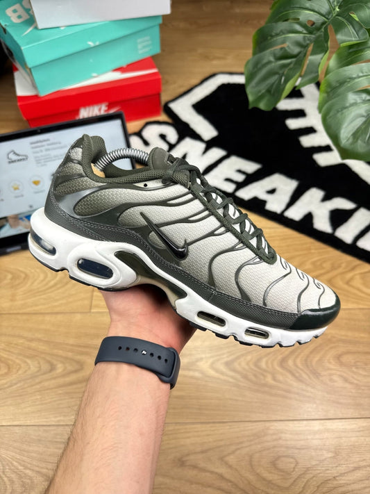 Nike Air Max Plus (43) - sneakilystore