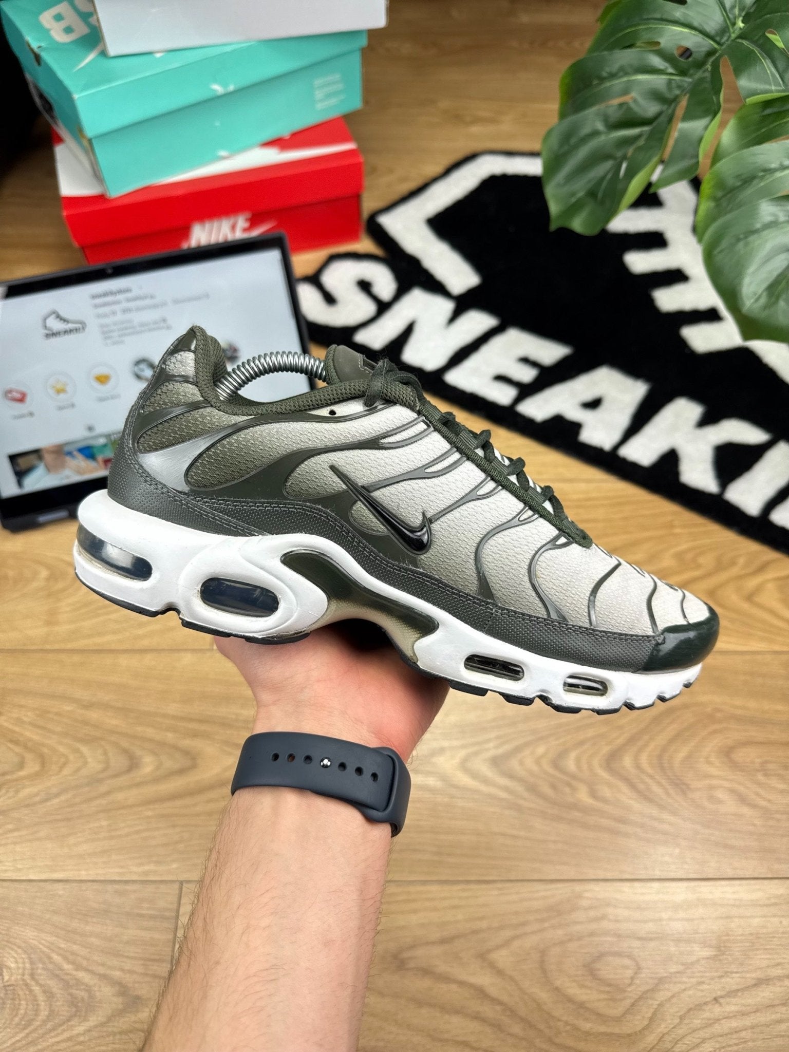 Nike Air Max Plus (43) - sneakilystore