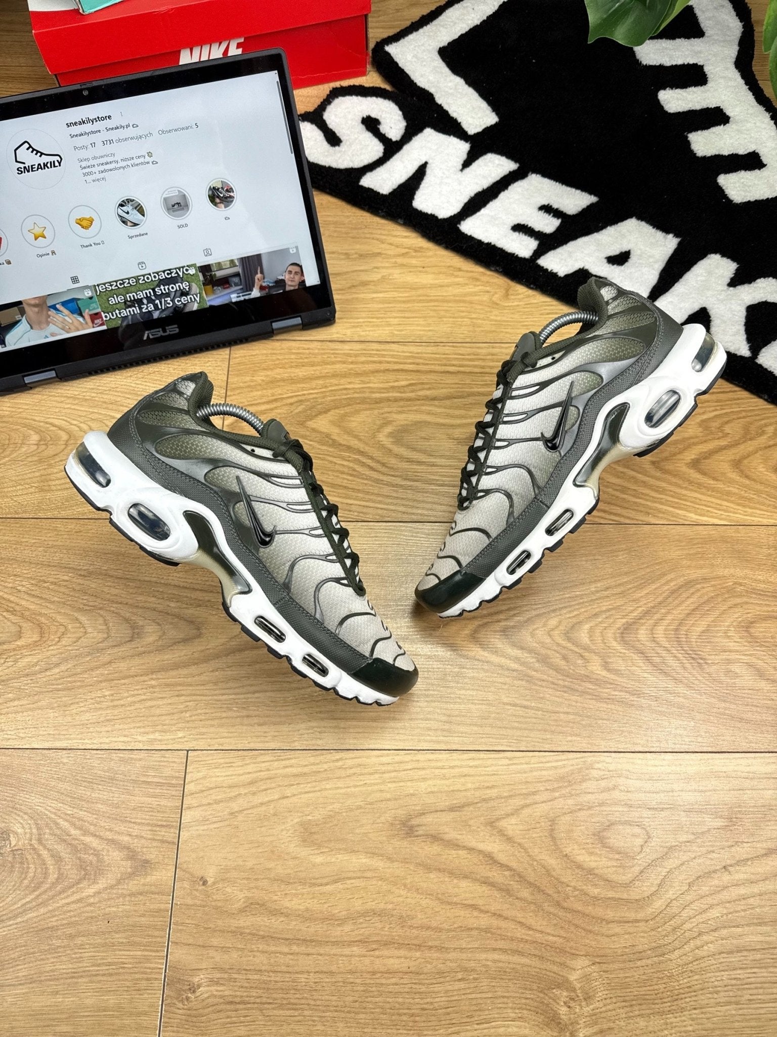 Nike Air Max Plus (43) - sneakilystore