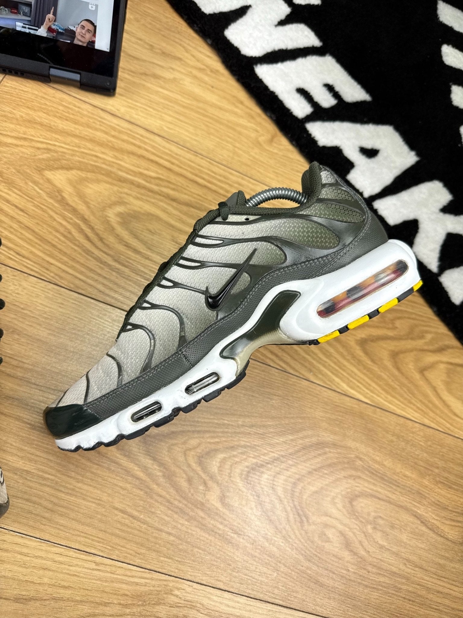 Nike Air Max Plus (43) - sneakilystore