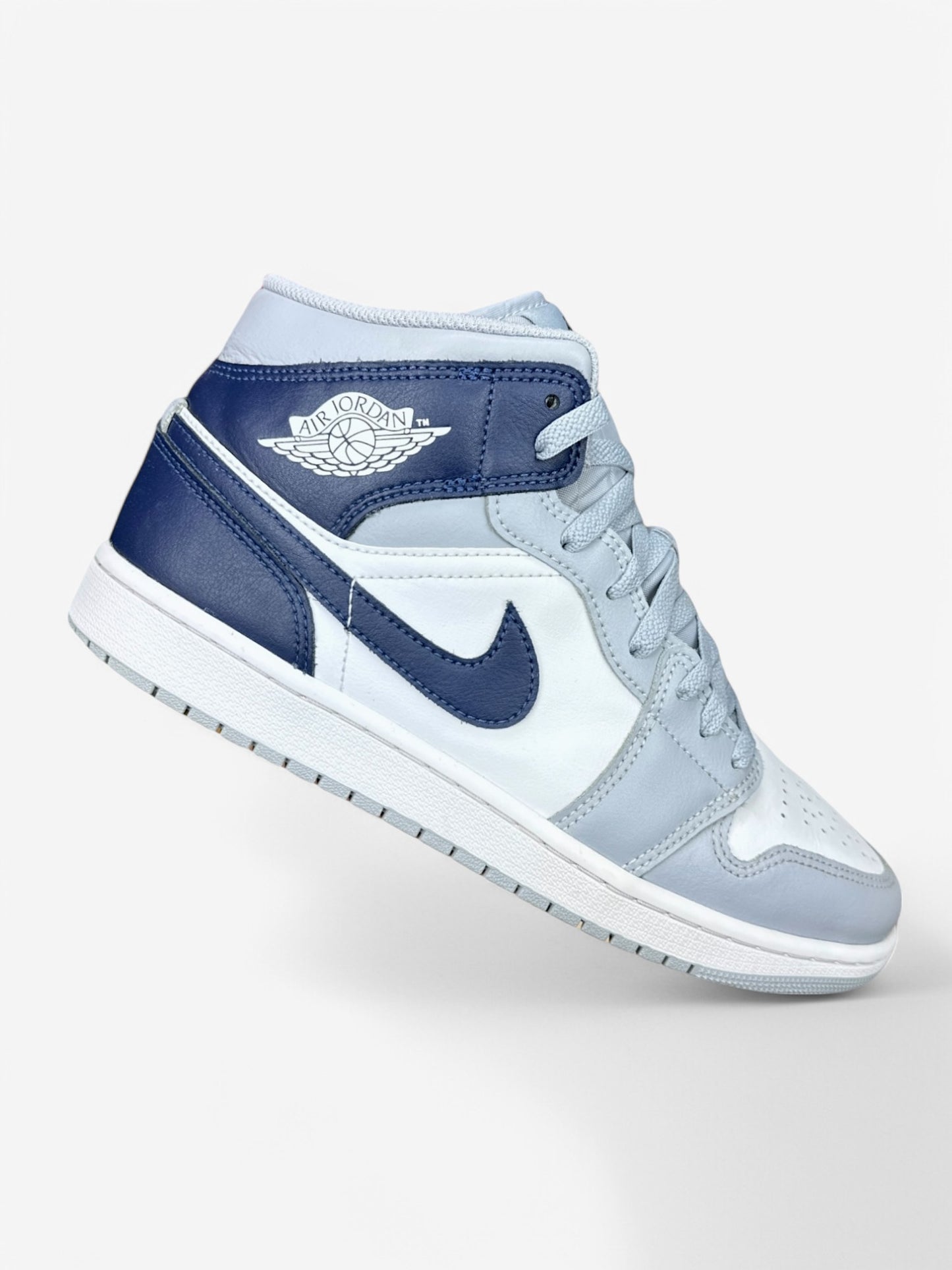 Nike Air Jordan 1 Mid (44)