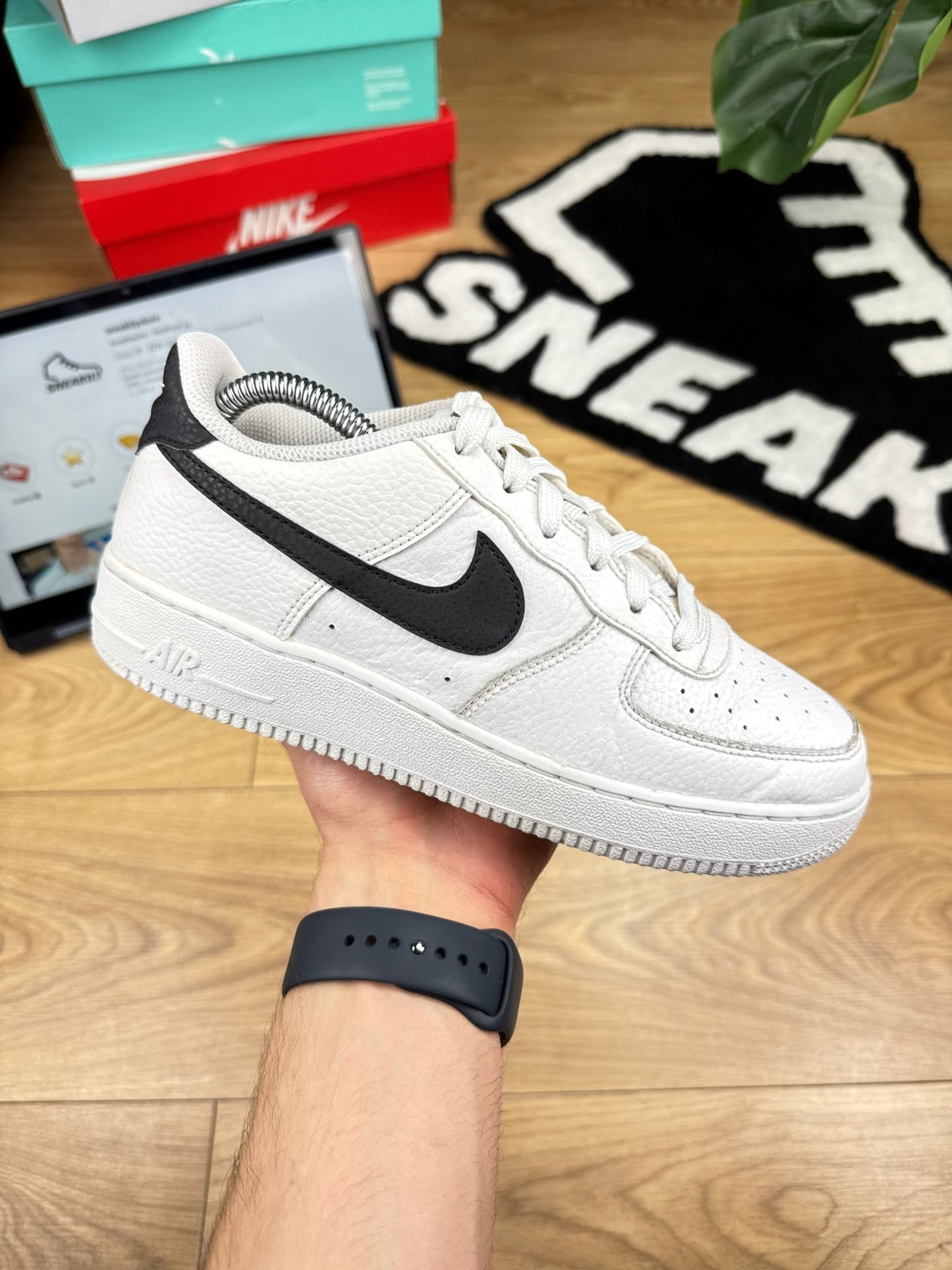 Nike Air Force 1 Low (38.5)