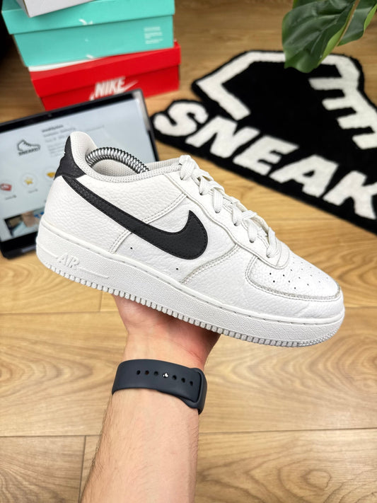 Nike Air Force 1 Low (38.5)