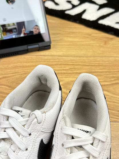 Nike Air Force 1 Low (38.5)