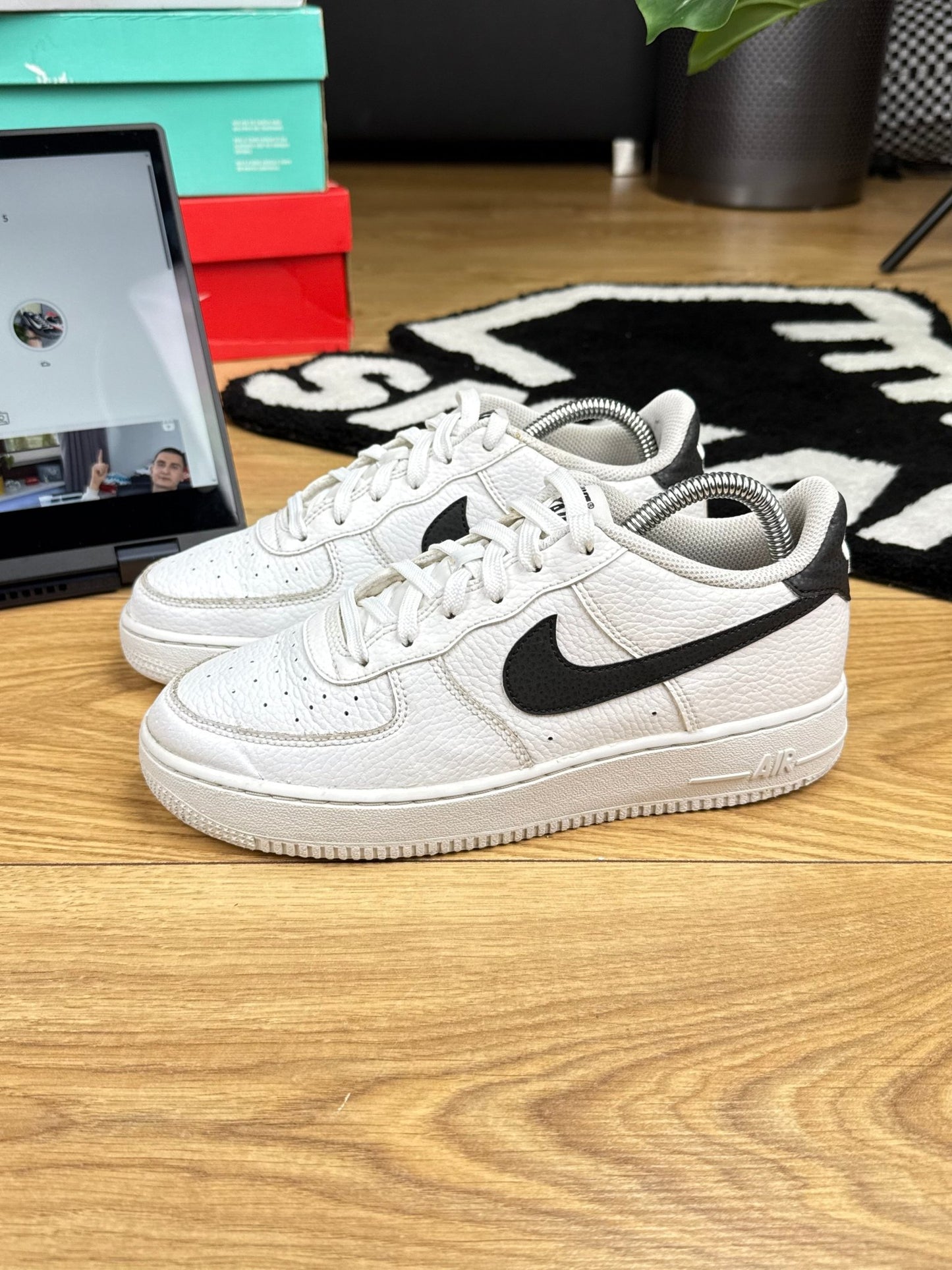 Nike Air Force 1 Low (38.5)