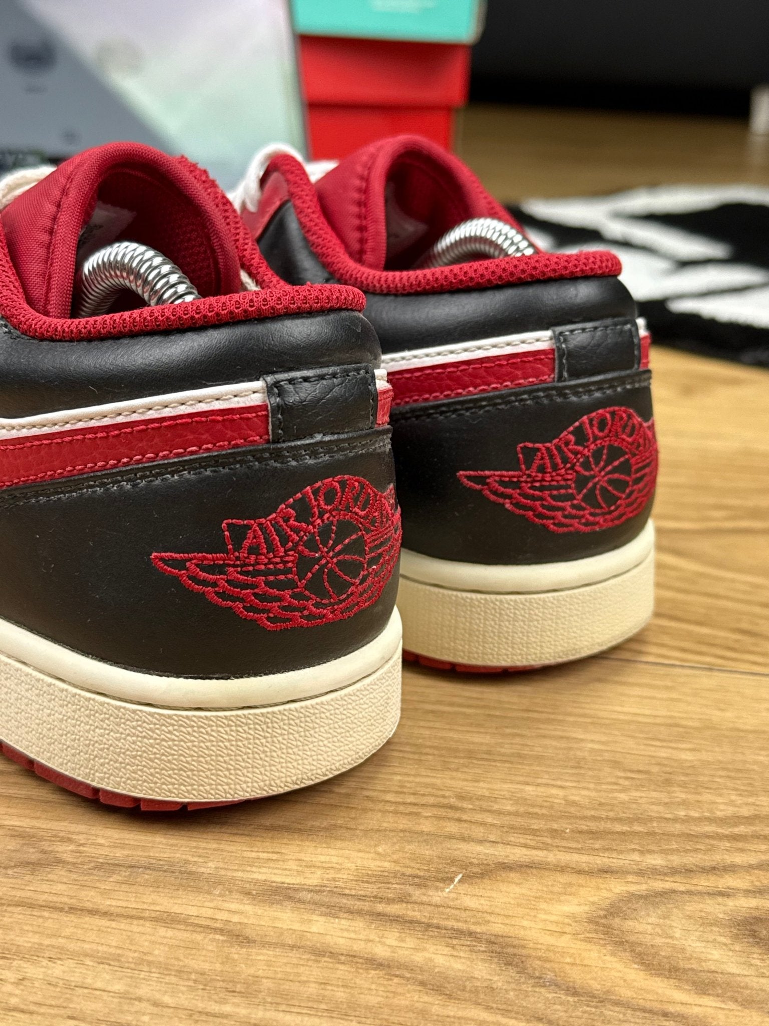 Nike Air Jordan 1 Low (43) - sneakilystore