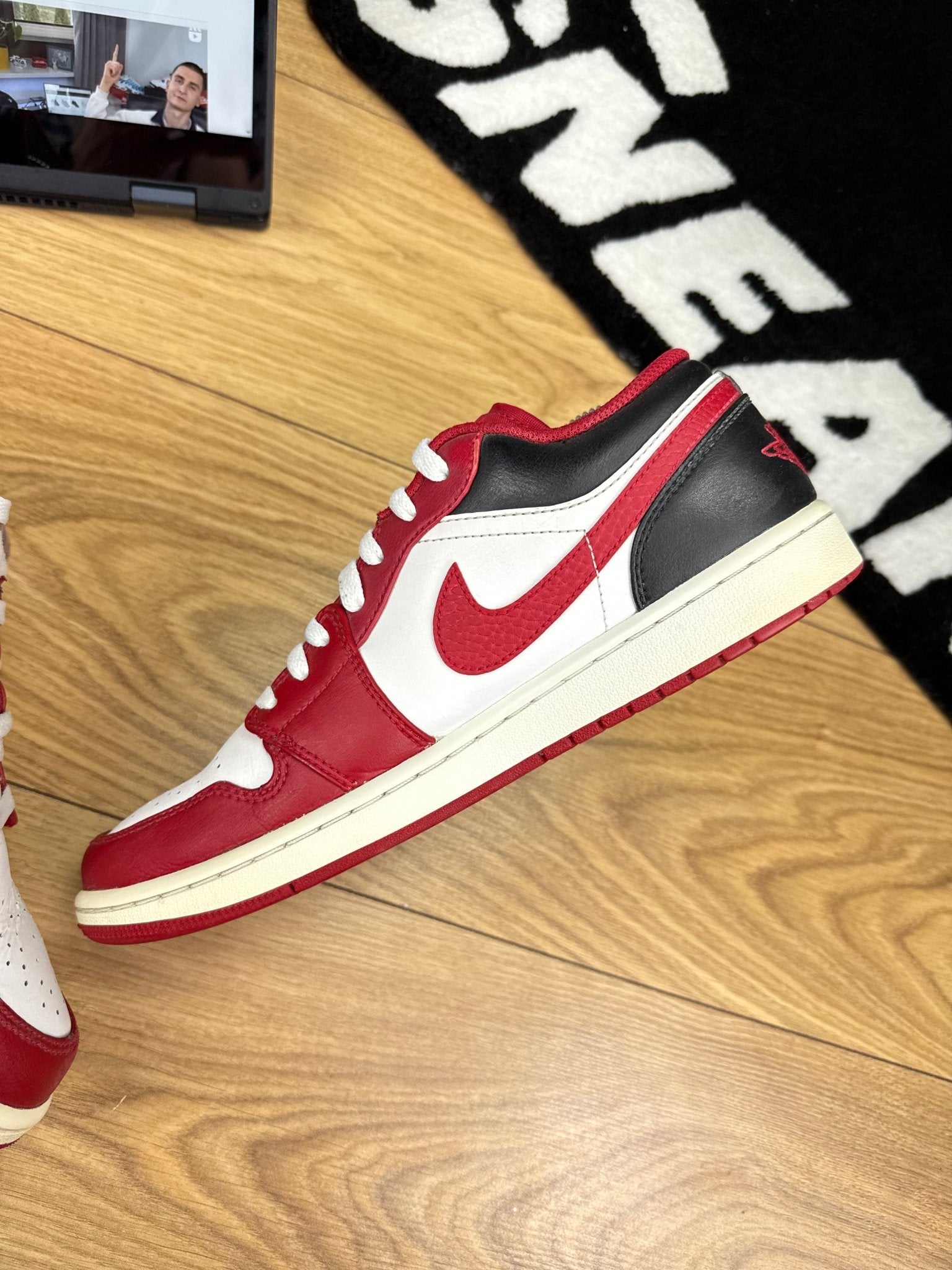 Nike Air Jordan 1 Low (43) - sneakilystore