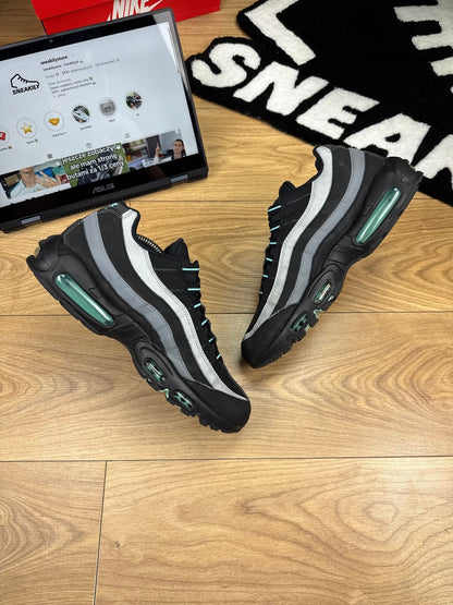 Nike Air Max 95 (45.5) - sneakilystore