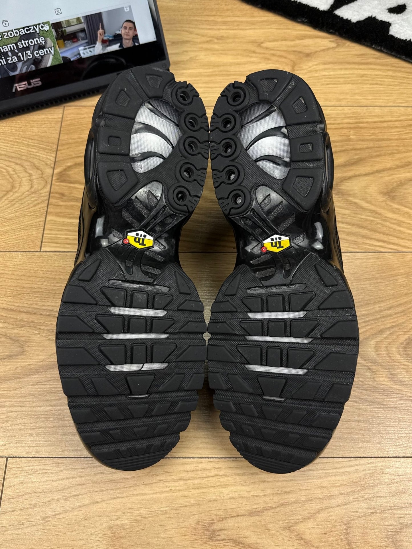 Nike Air Max Plus (45.5) - sneakilystore