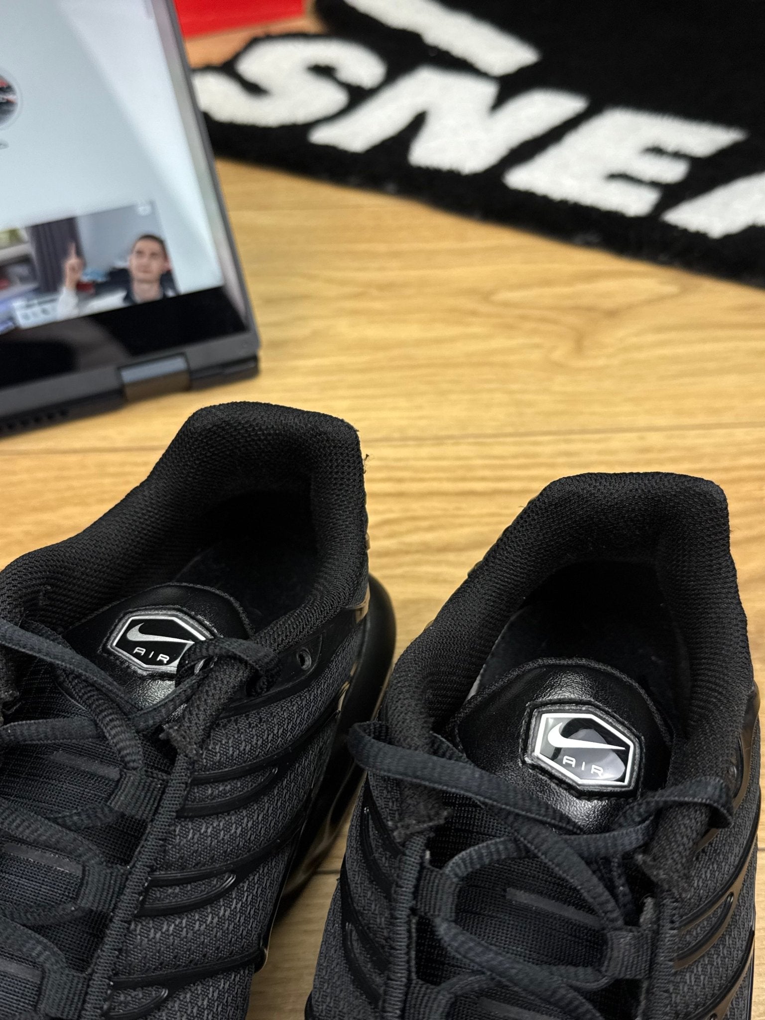 Nike Air Max Plus (45.5) - sneakilystore