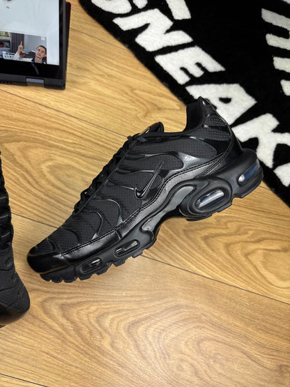Nike Air Max Plus (45.5) - sneakilystore