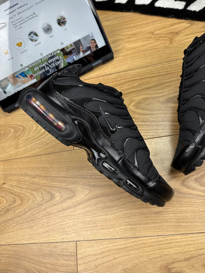 Nike Air Max Plus (45.5) - sneakilystore