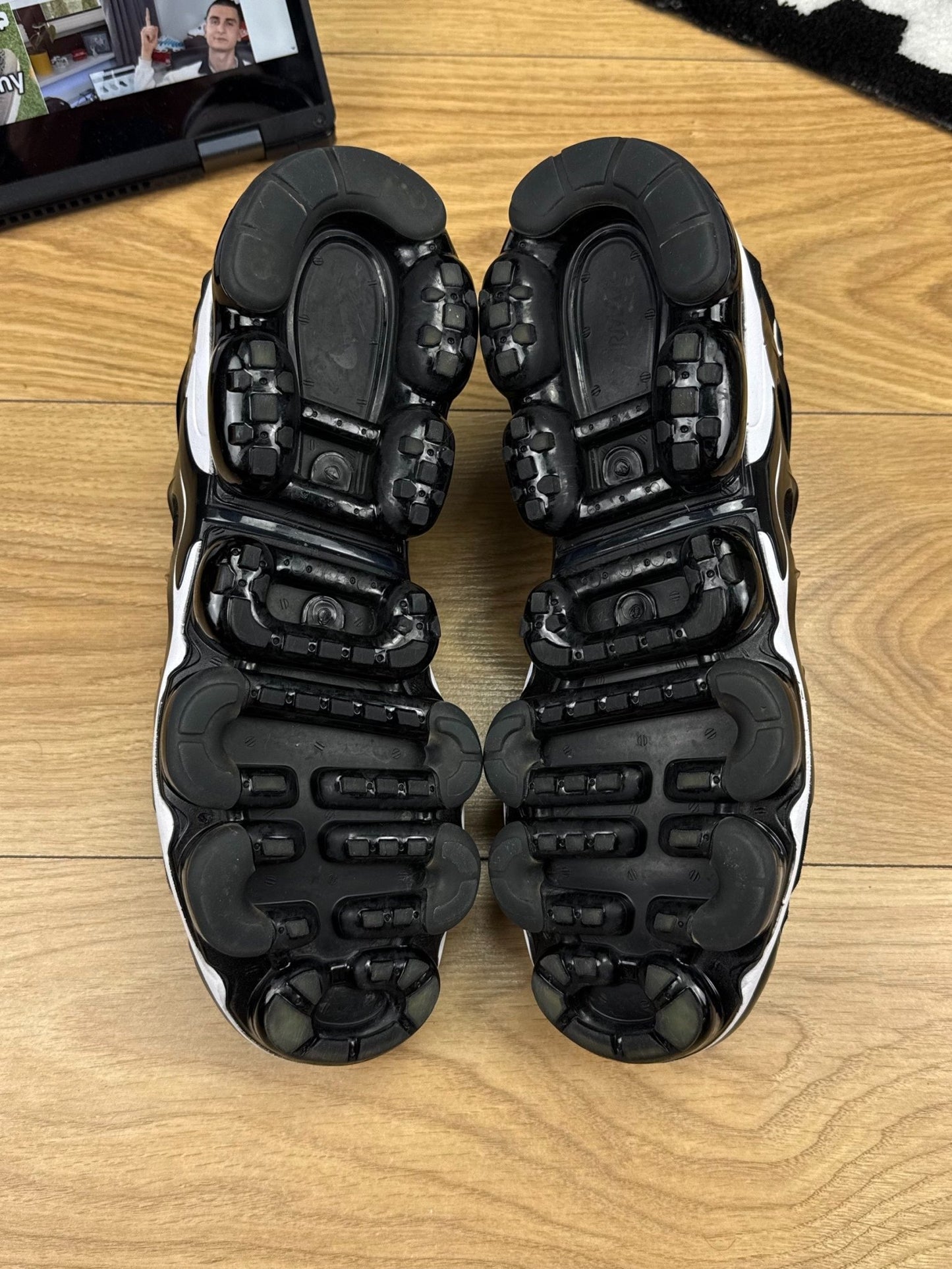 Nike Air Vapormax Plus (44)