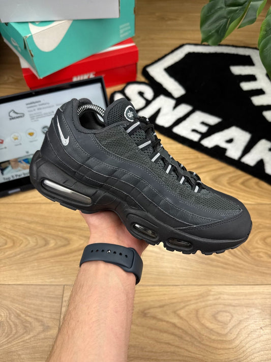 Nike Air Max 95 (42.5)