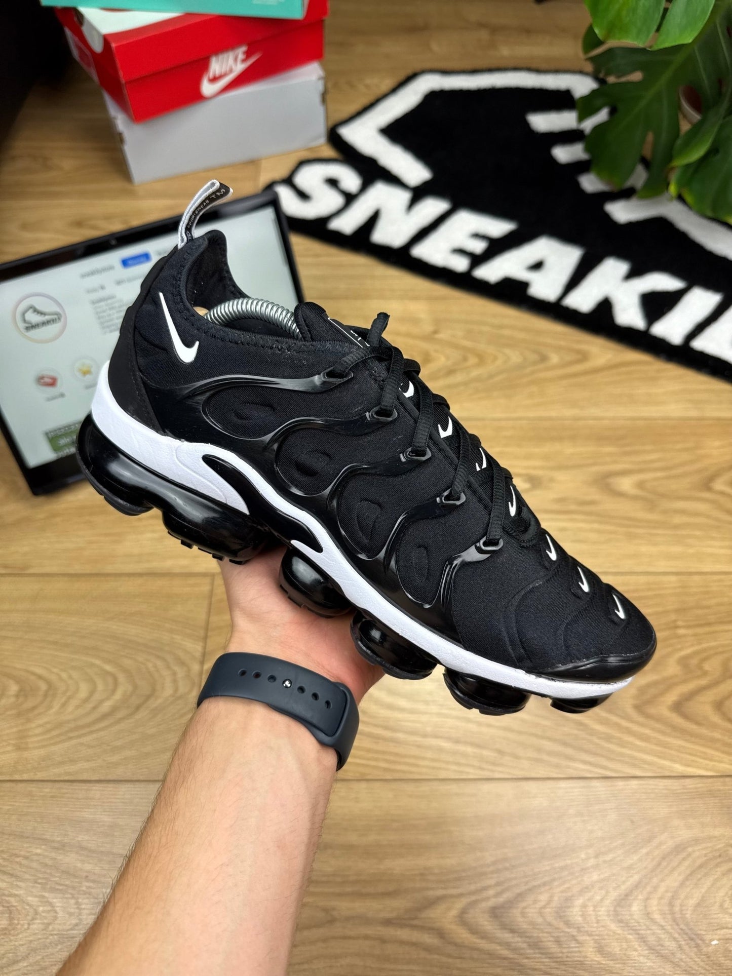 Nike Air Vapormax Plus (44)