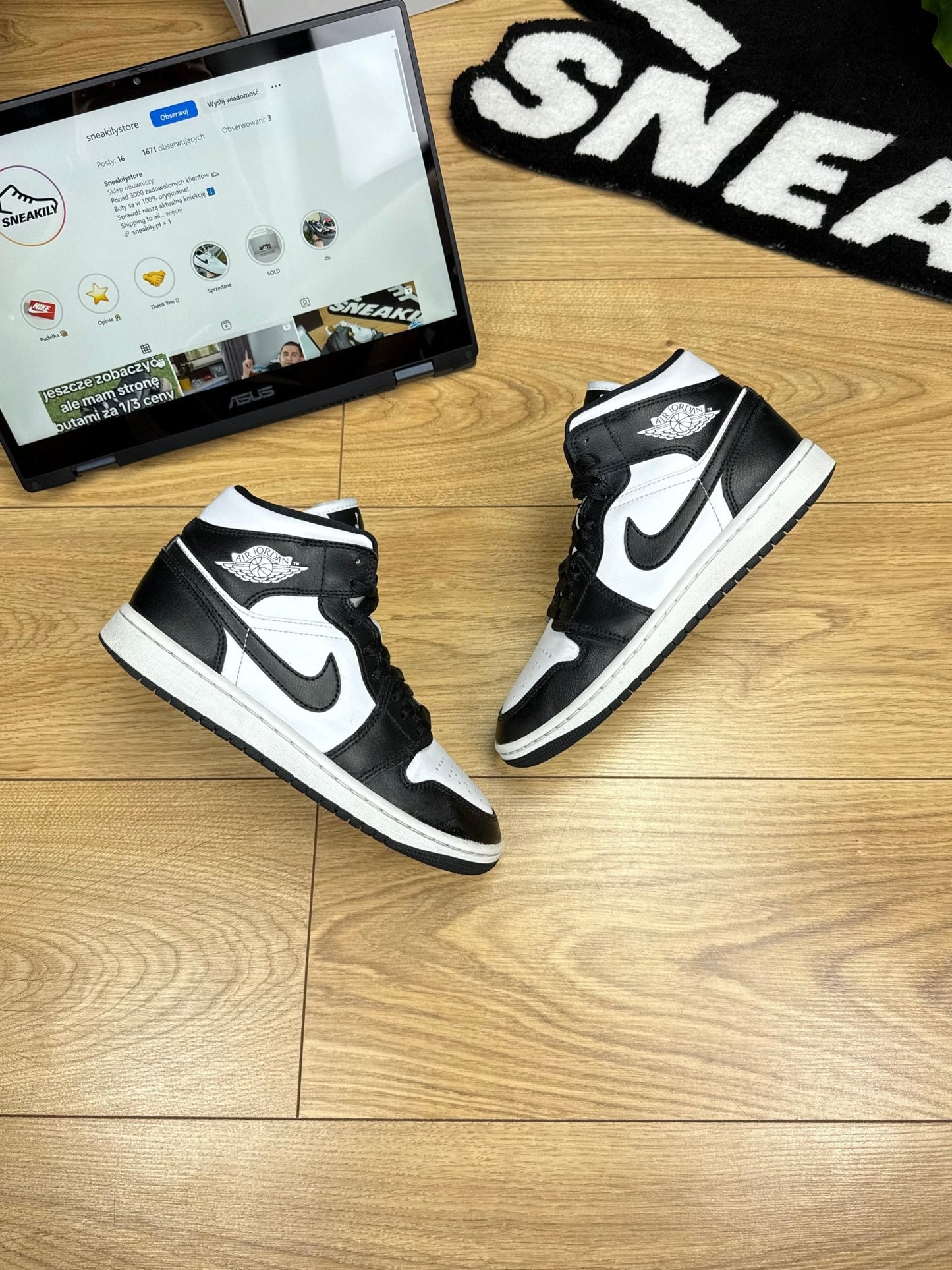 Nike Air Jordan 1 Mid (37.5)