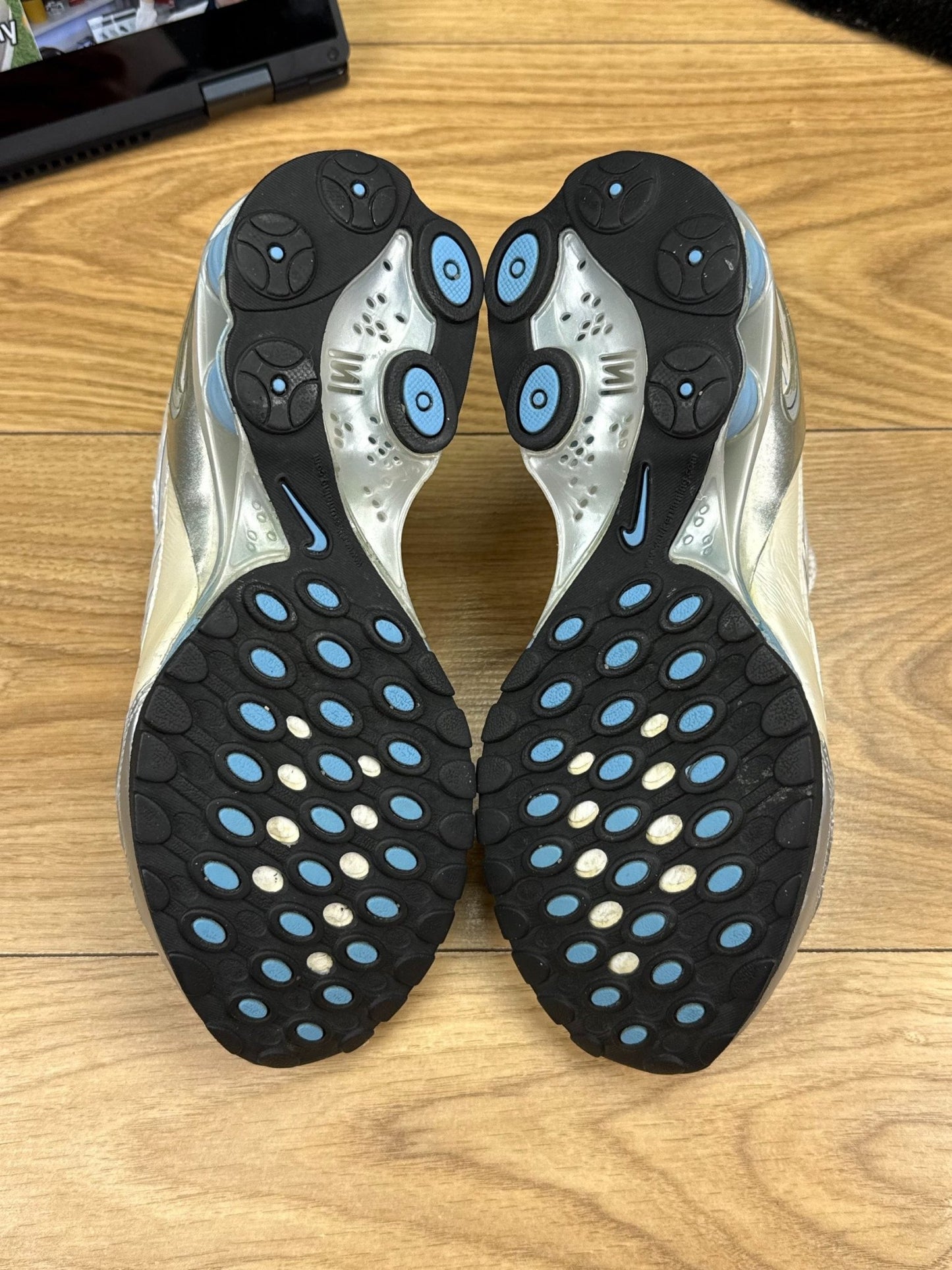 Nike 2005 Shox Go Womens (38)