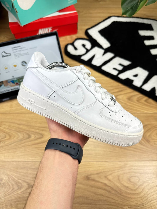Nike Air Force 1 Low (38.5)