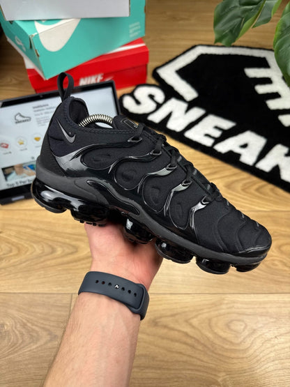 Nike Air Vapormax Plus (42) - sneakilystore