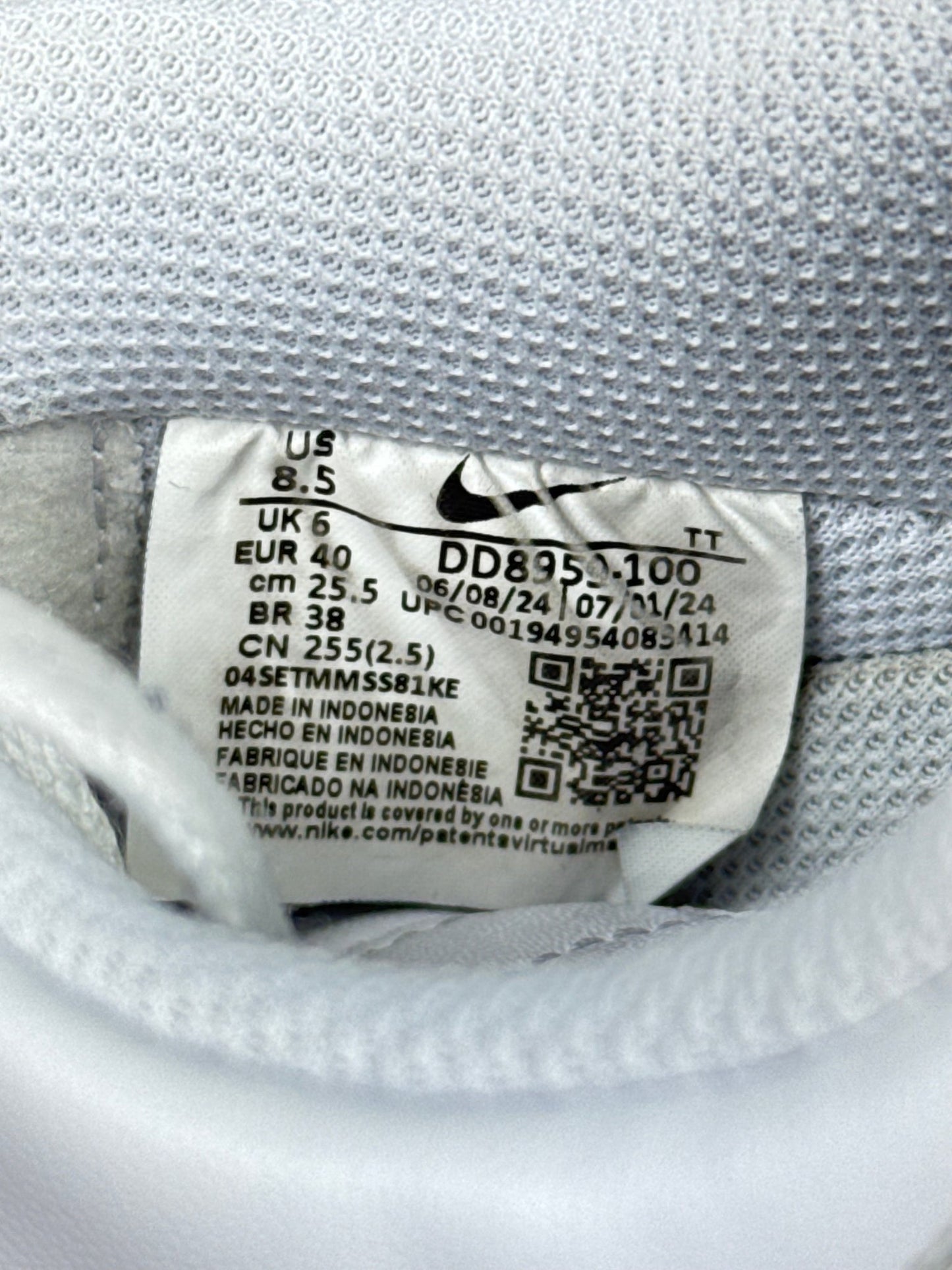 Nike Air Force 1 Low (40)