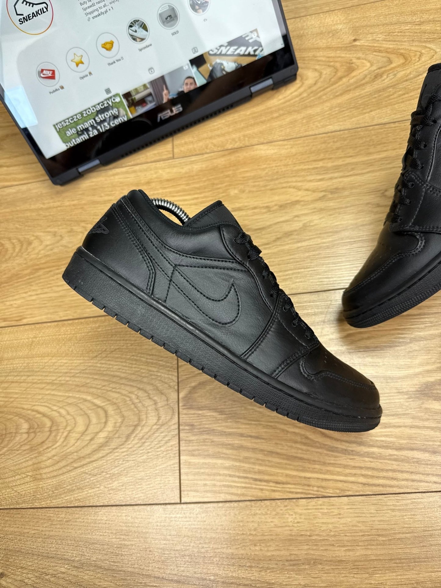 Nike Air Jordan 1 Low (42.5)