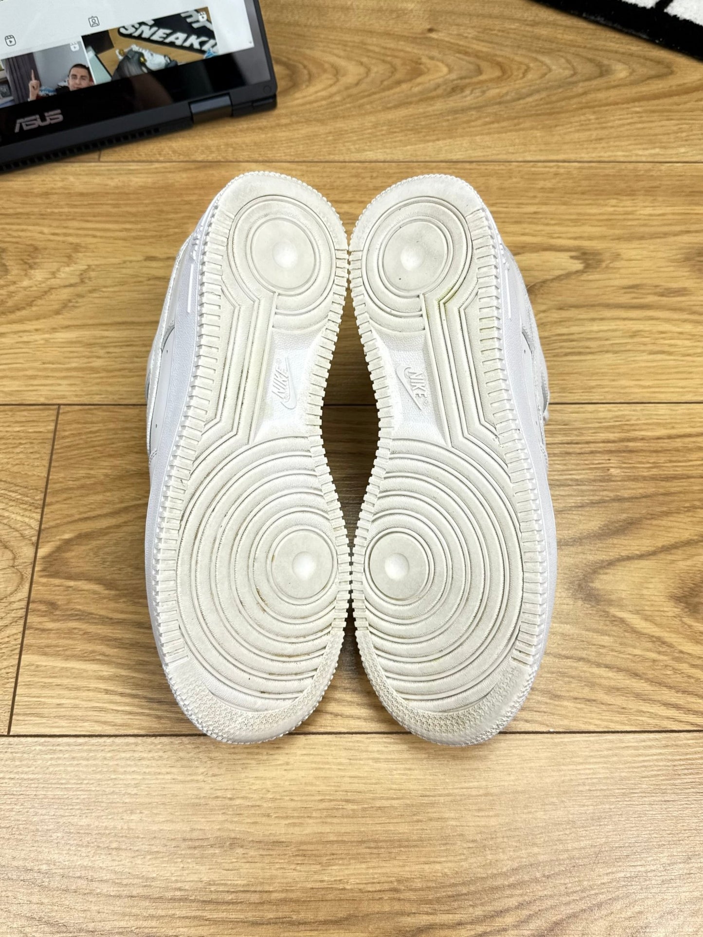 Nike Air Force 1 Low (40)
