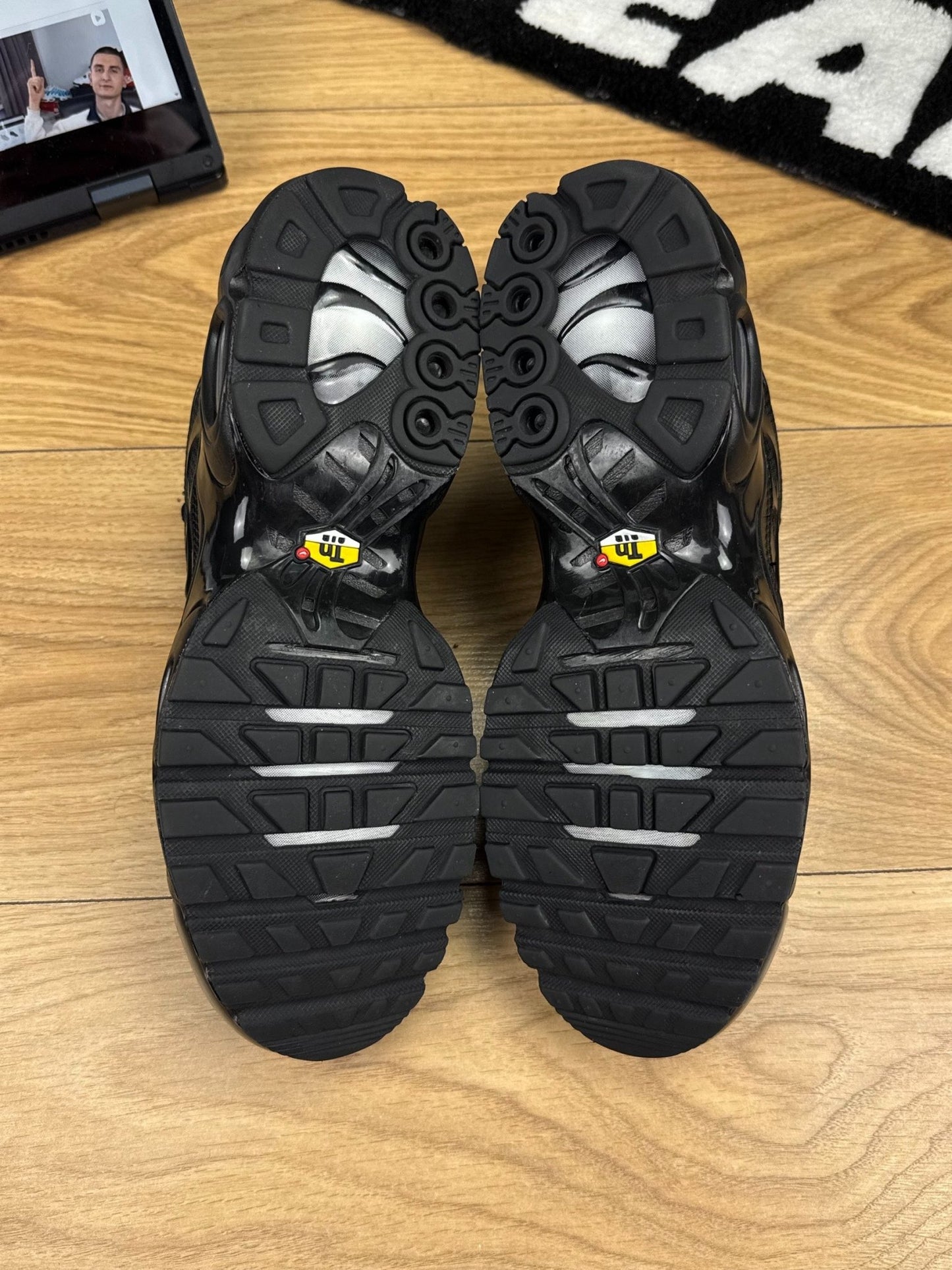 Nike Air Max Plus (42.5) - sneakilystore